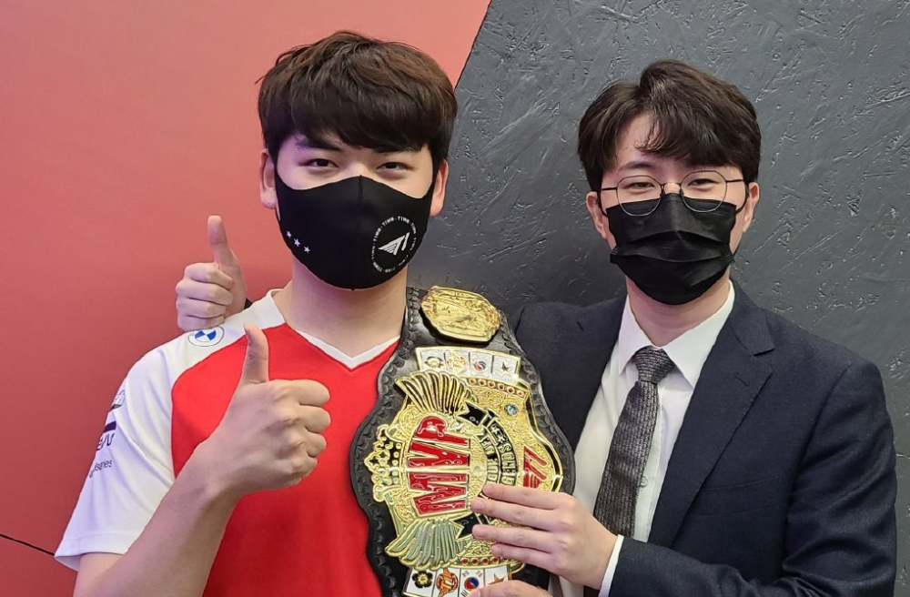 开云体育APP下载-CLG碾压FLY，Keria拿下关键大龙激烈交锋2025世界赛，锁定晋级资格的简单介绍