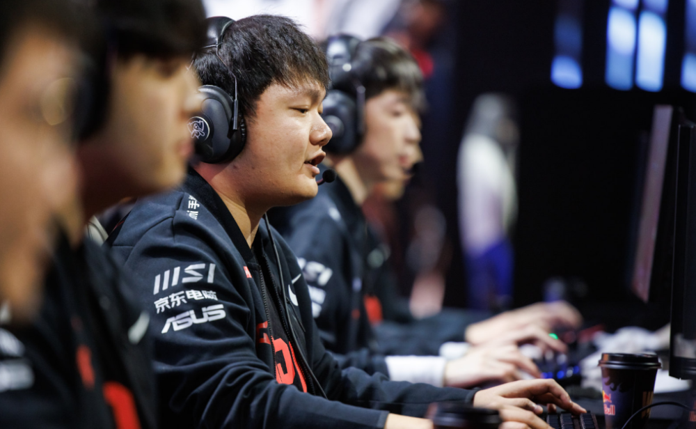 开云-JDG翻盘MAD，ShowMaker单局斩获MVP鏖战多局成都决赛之夜，技惊四座